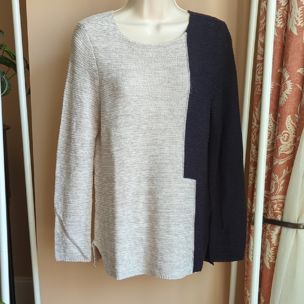 Zozo Color Block Knit Sweater In Cream And Black